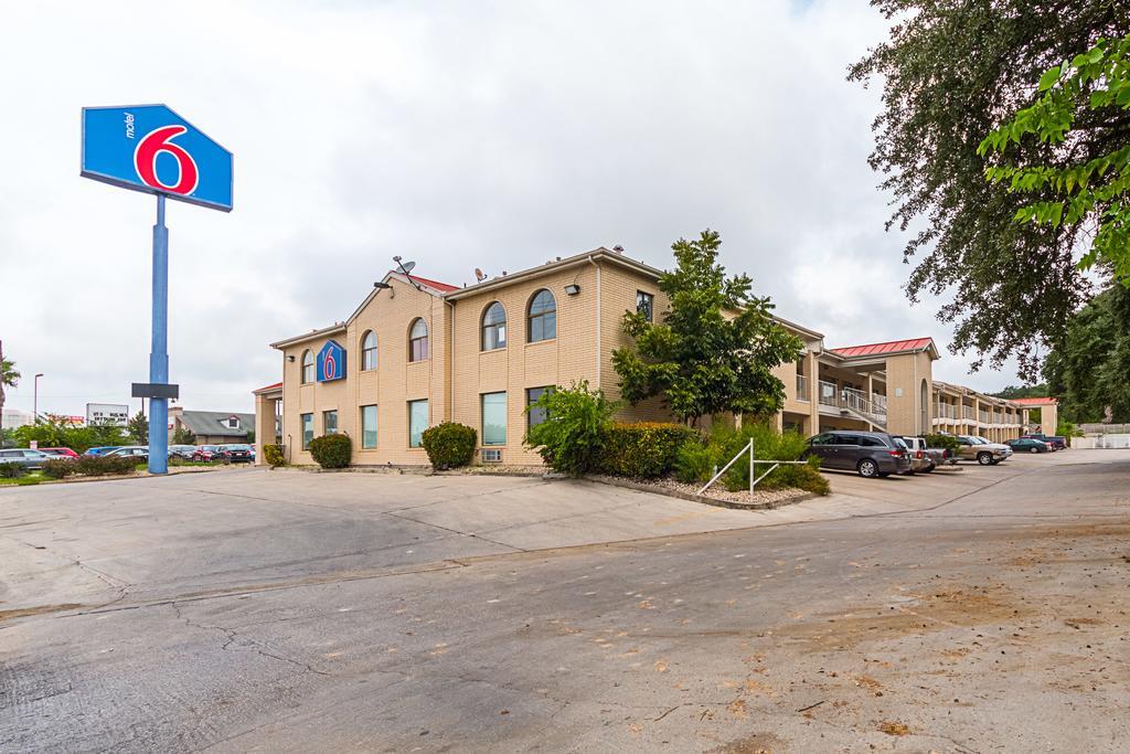 Motel 6-San Antonio, Tx - Fiesta Trails Exteriér fotografie