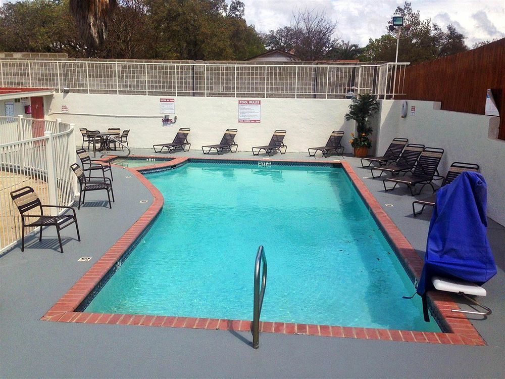 Motel 6-San Antonio, Tx - Fiesta Trails Exteriér fotografie
