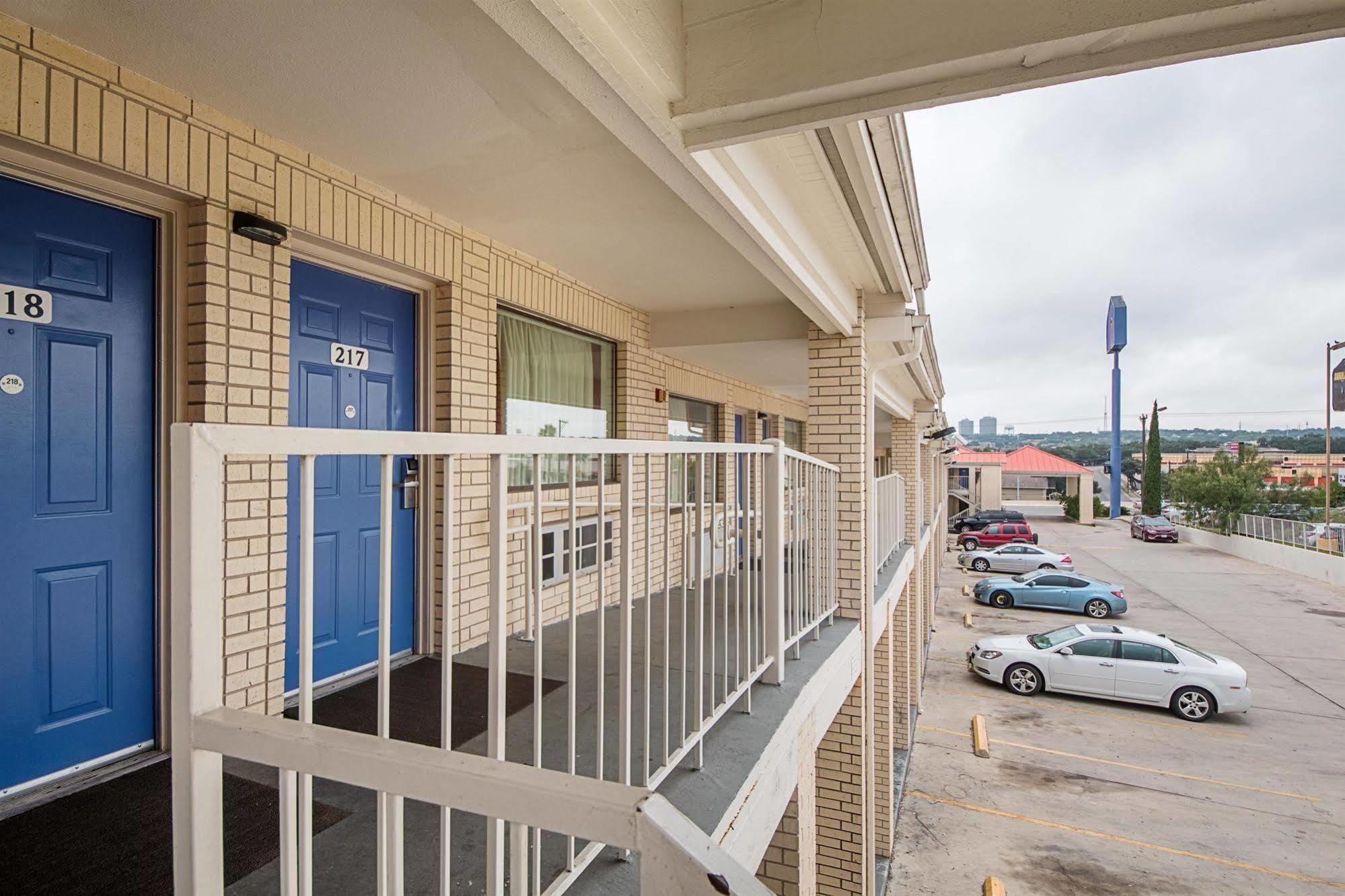 Motel 6-San Antonio, Tx - Fiesta Trails Exteriér fotografie