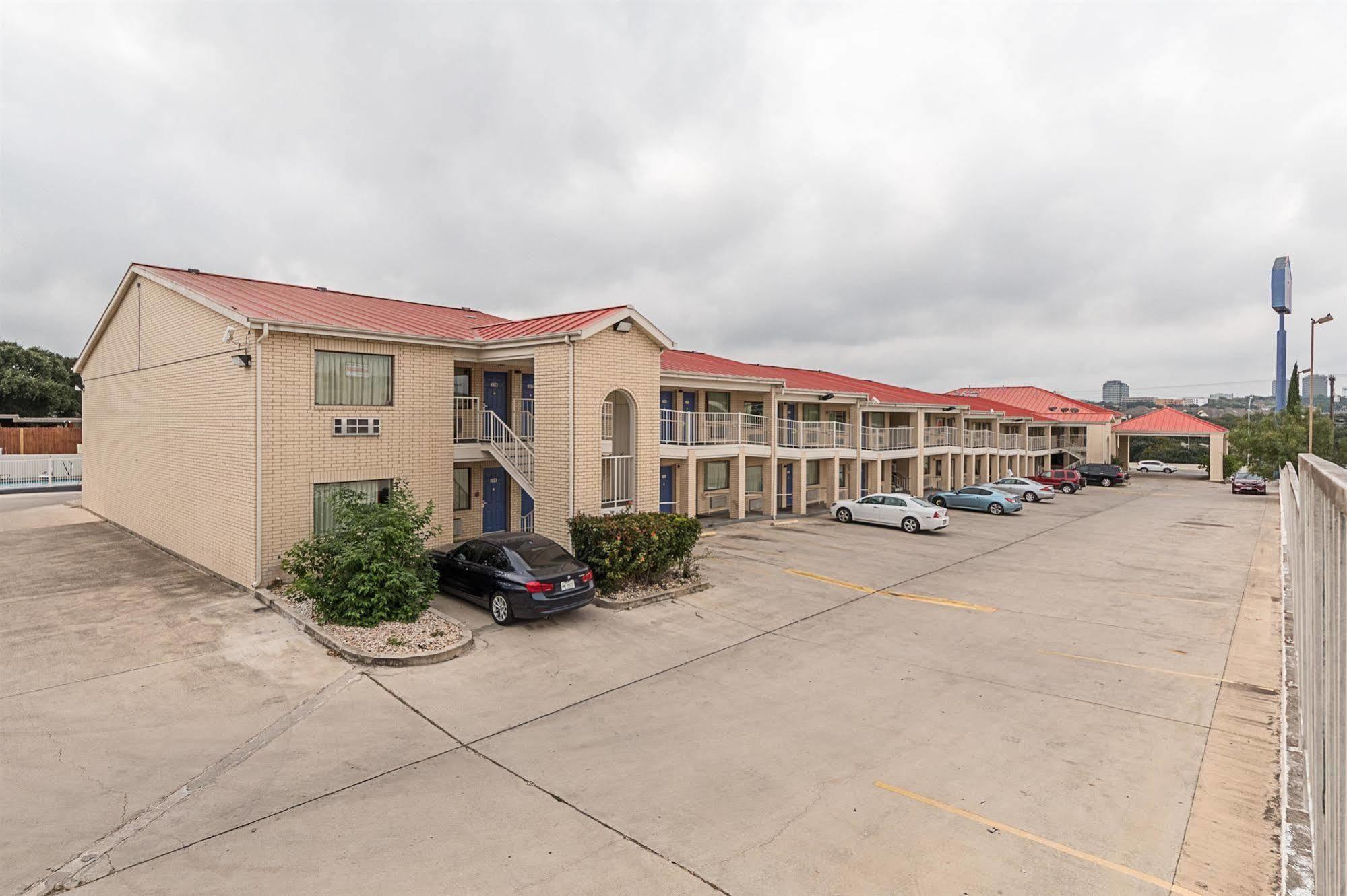 Motel 6-San Antonio, Tx - Fiesta Trails Exteriér fotografie